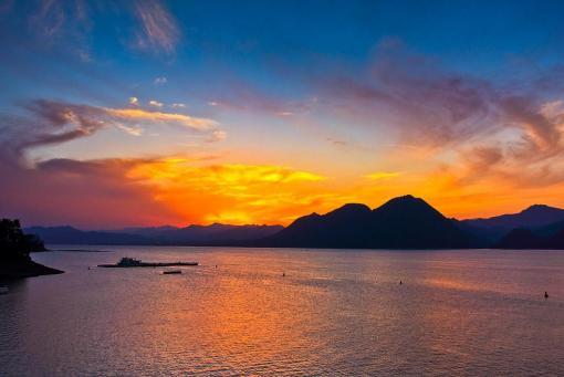 1742784136984960.jpg 2.jpg